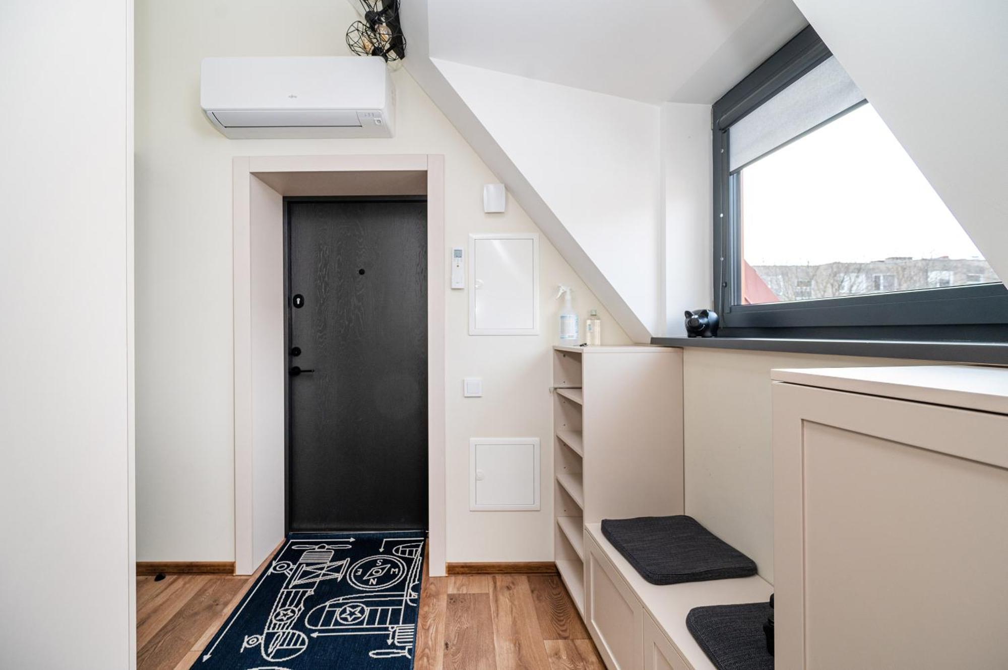 Cozy Central Attic Self Check In 维尔纽斯 外观 照片